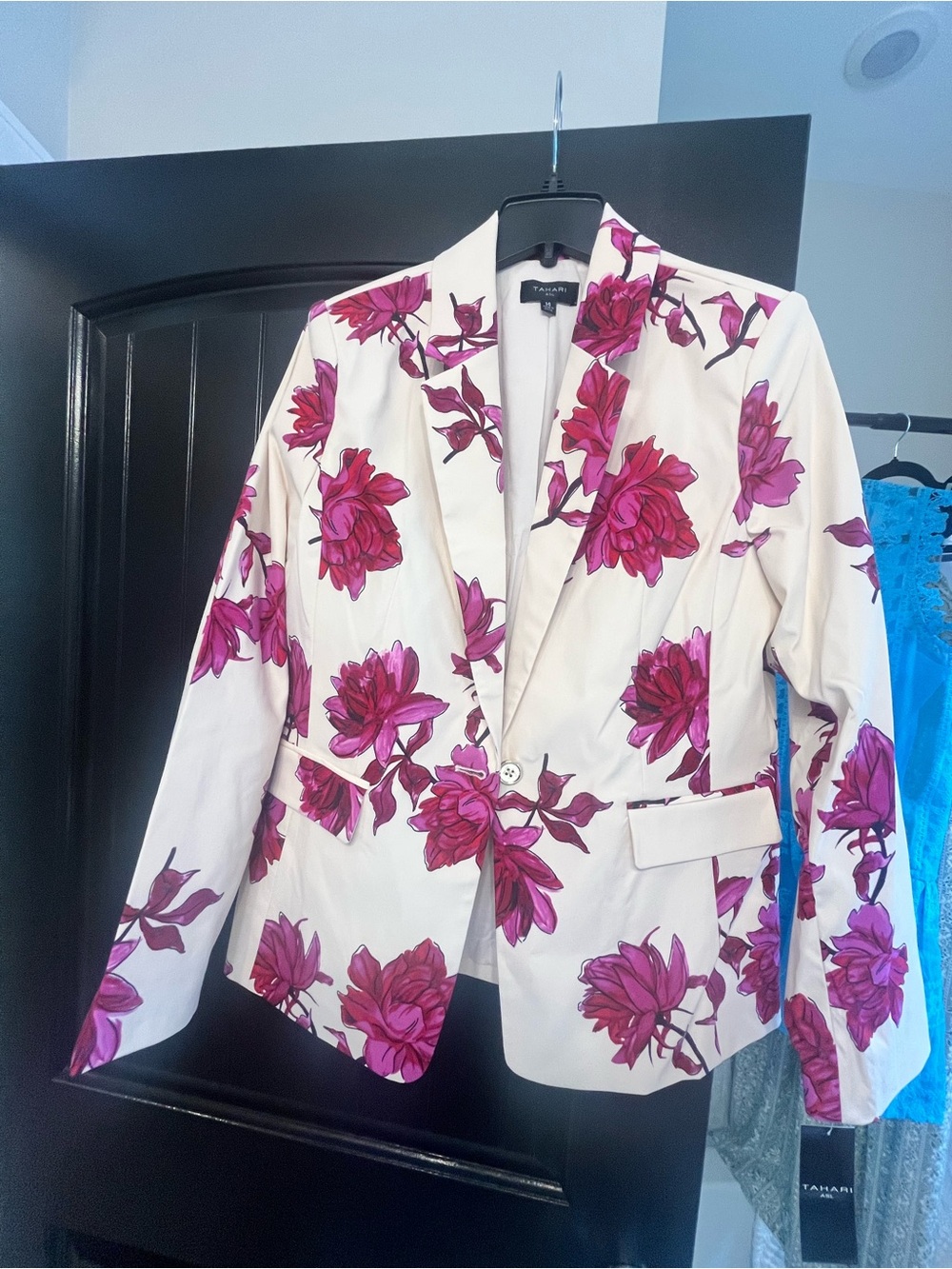 Tahari ASL Cream Blazer with Fuchsia Floral Print